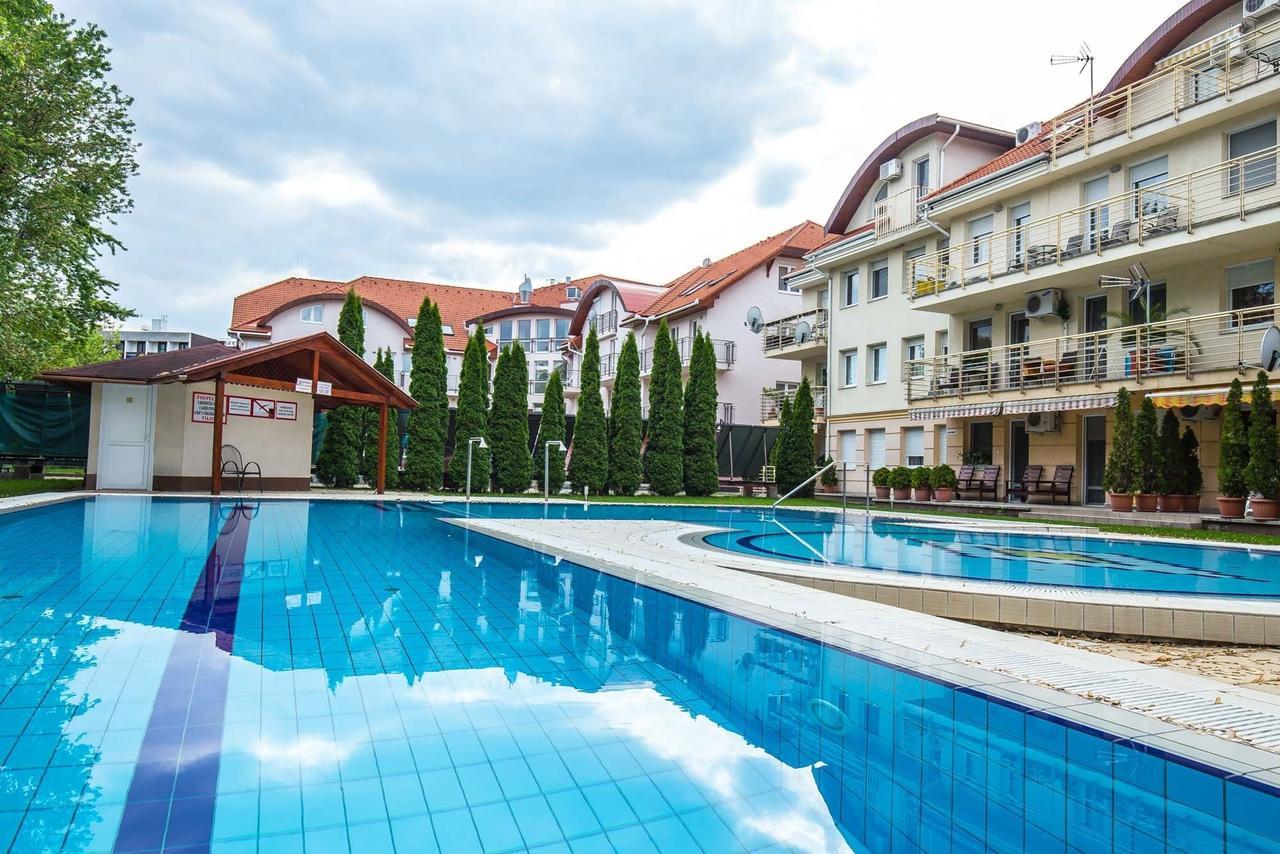 Family Wellness Apartman Хайдусобосло Экстерьер фото